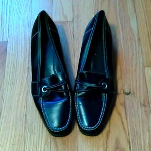Women's dress shoes US10